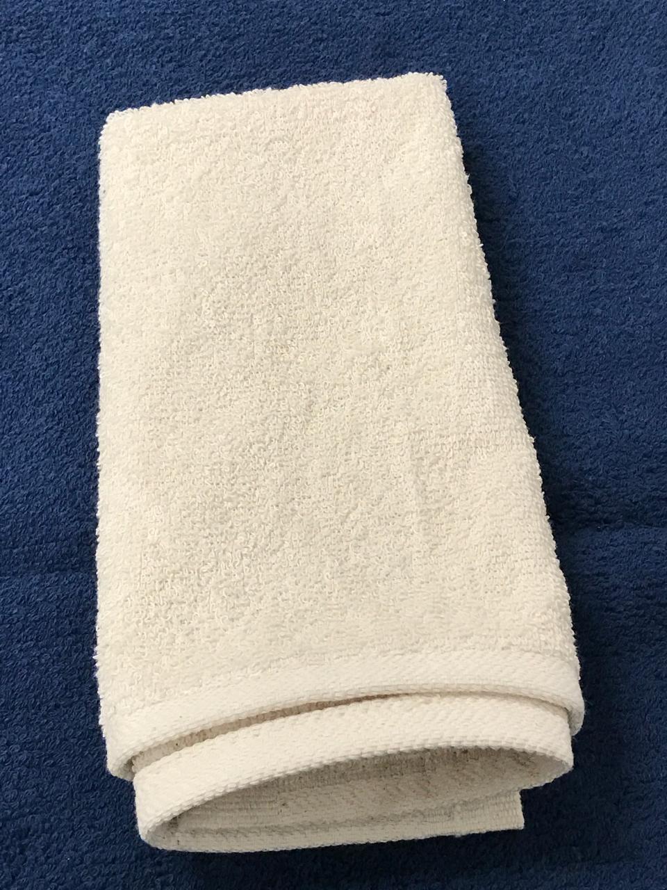 Hemmed Fingertip Towels